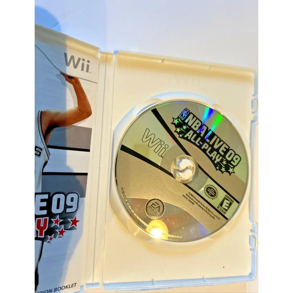 Nintendo Wii Game Lot NBA Live 09 NBa2K11 MLB 2K The Bigs‎ Lot Of 3 Videogames